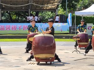 鼓樂團參加『團圓的季節，溫馨親子趴＊愛地球，愛和平』表演代表照片