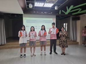 113學年度高一自主學習成果競賽〔頒獎〕代表照片